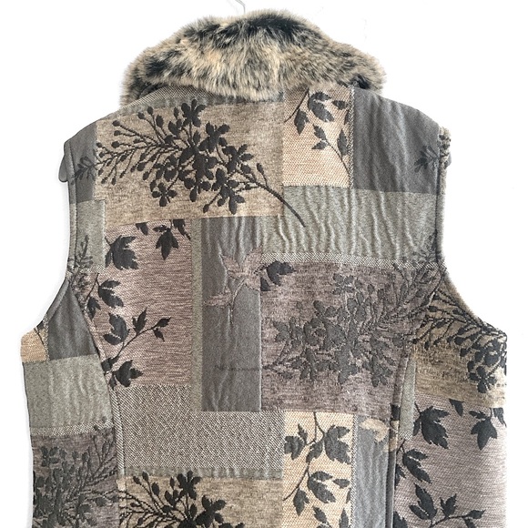 Coldwater Creek Tapestry Patchwork Gray Vest Removable Faux Fur Collar Large NWT - Picture 9 of 13